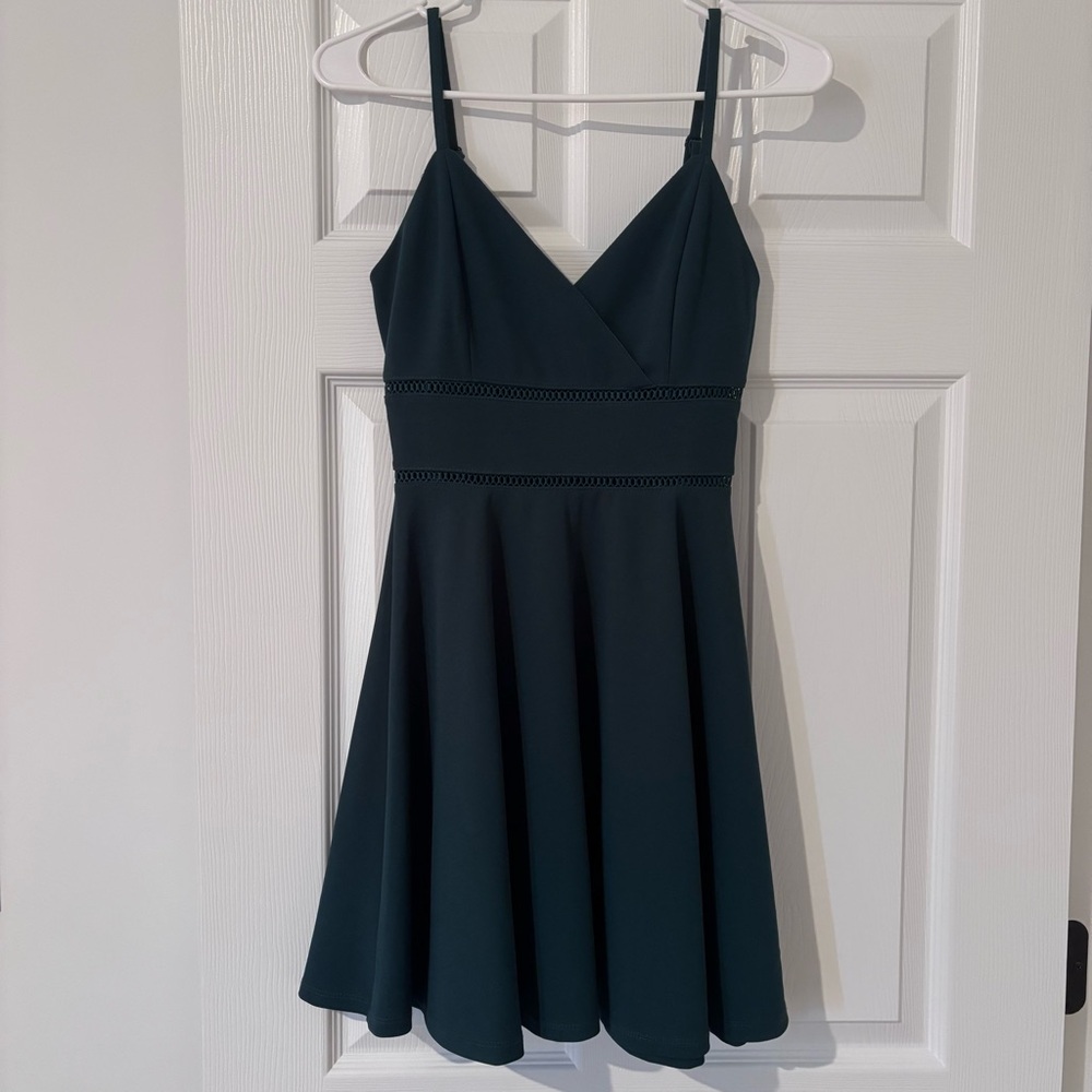 Francesca’s Emerald Green “Mi Ami” V-Neck Dress